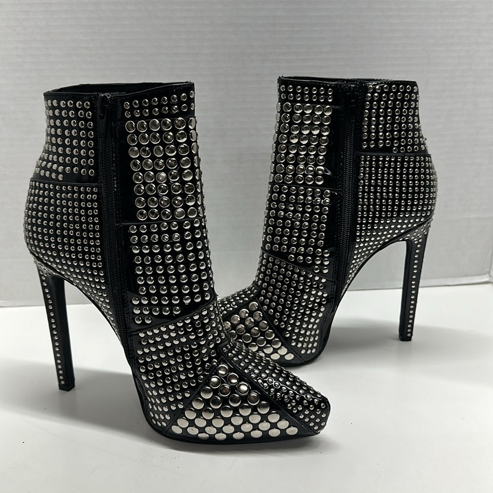 Jeffrey Cambpell High Heeled Ankle Boots Studded Patent Leather Black Size 7.5